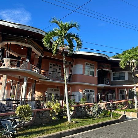 Bed and Breakfast The Royal Nest Trinidad Diego Martin Exterior foto